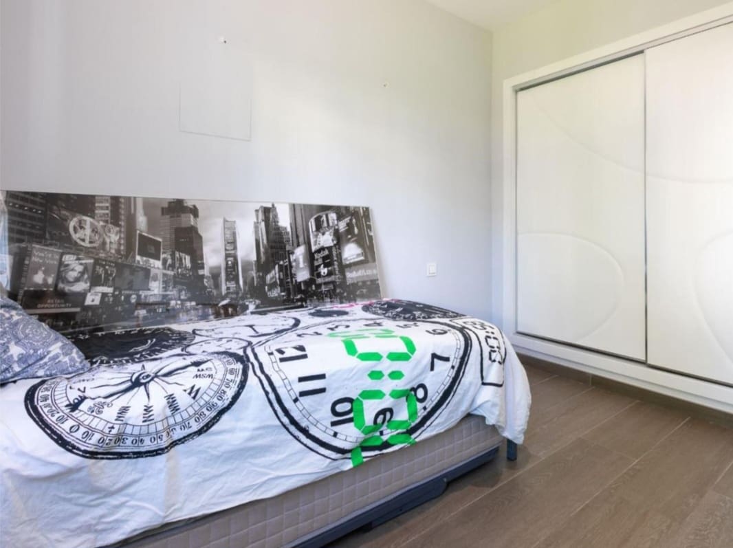 Apartamento Playa de 2 habitaciones en Marbella en venta con piscina garaje - 555.000 € (Ref: 9777679)