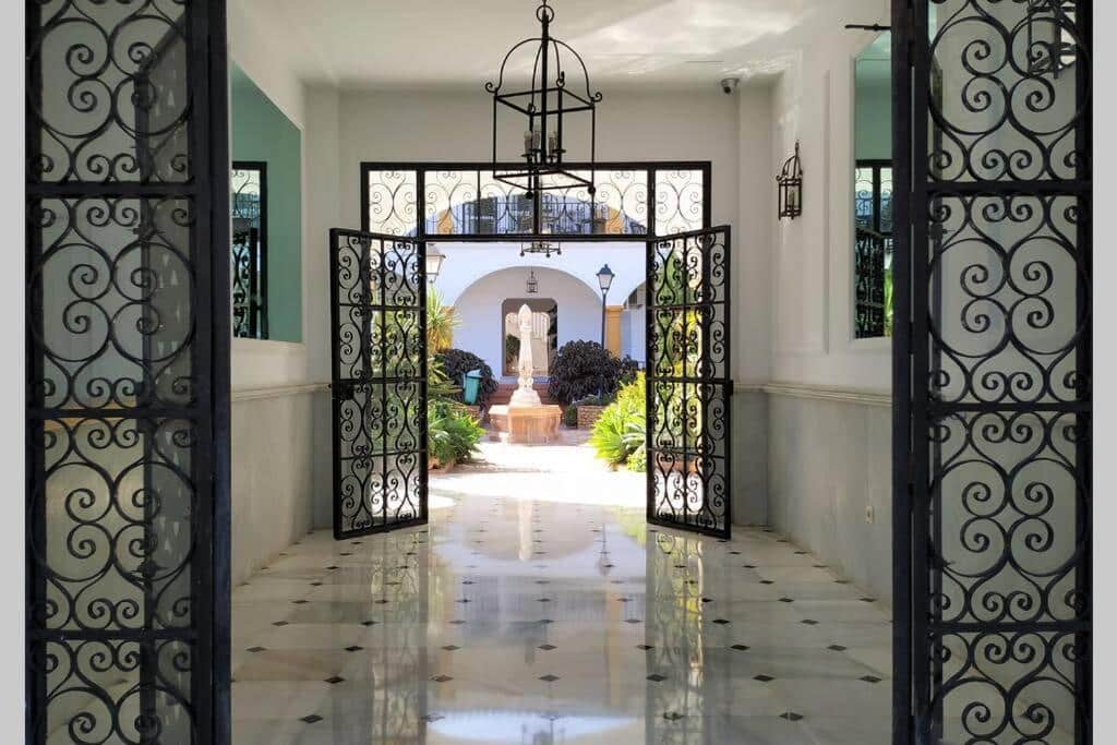 1 slaapkamer Strandappartement te koop in Torremolinos met zwembad garage - € 318.000 (Ref: 9788171)