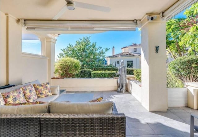 Piso de 2 habitaciones en Benahavís en venta con piscina garaje - 643.000 € (Ref: 9788172)