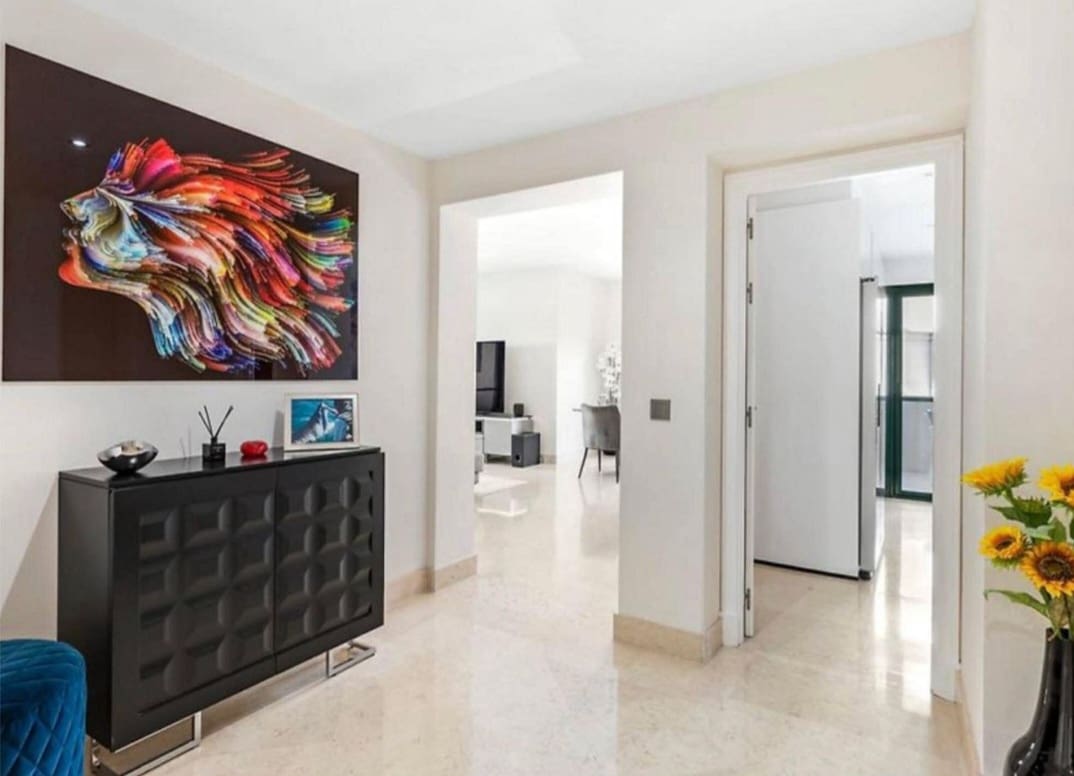 Piso de 2 habitaciones en Benahavís en venta con piscina garaje - 643.000 € (Ref: 9788172)