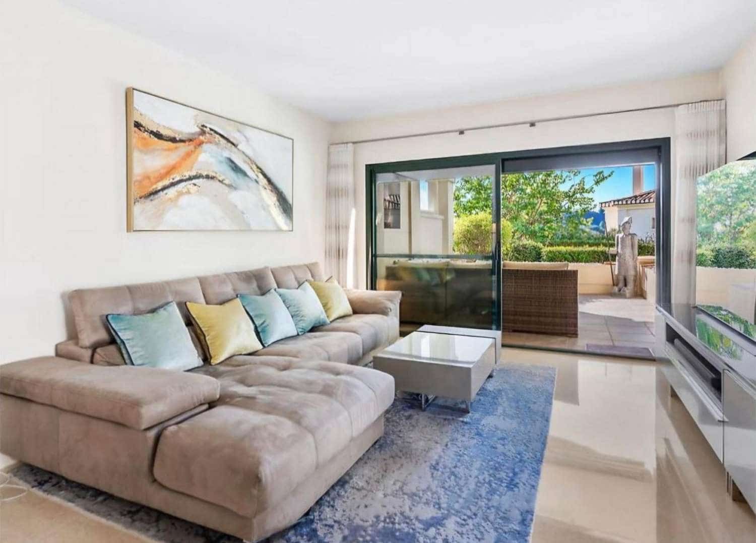 Piso de 2 habitaciones en Benahavís en venta con piscina garaje - 643.000 € (Ref: 9788172)