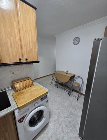 2 sovrum Lägenhet att hyra i Puerto de la Torre, Málaga stad - 990 € (Ref: 9803969)