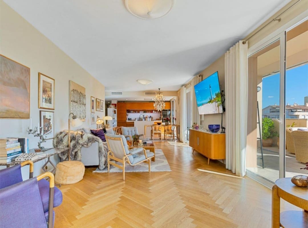 4 sypialnia Penthouse na sprzedaż w Fuengirola z basenem garażem - 895 000 € (Ref: 9811276)