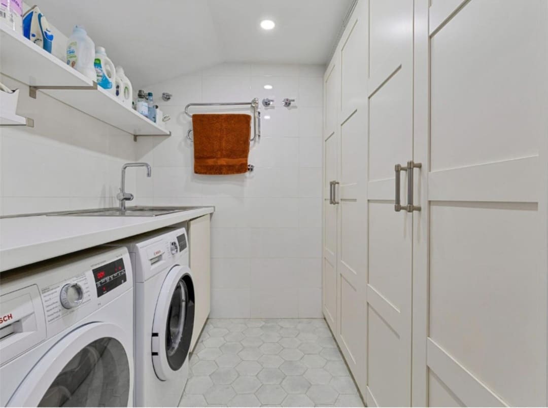 4 sypialnia Penthouse na sprzedaż w Fuengirola z basenem garażem - 895 000 € (Ref: 9811276)