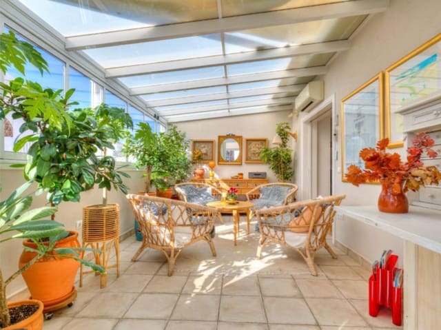 4 sypialnia Penthouse na sprzedaż w Fuengirola z basenem garażem - 895 000 € (Ref: 9811276)