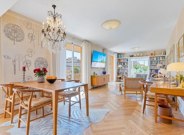 4 sypialnia Penthouse na sprzedaż w Fuengirola z basenem garażem - 895 000 € (Ref: 9811276)