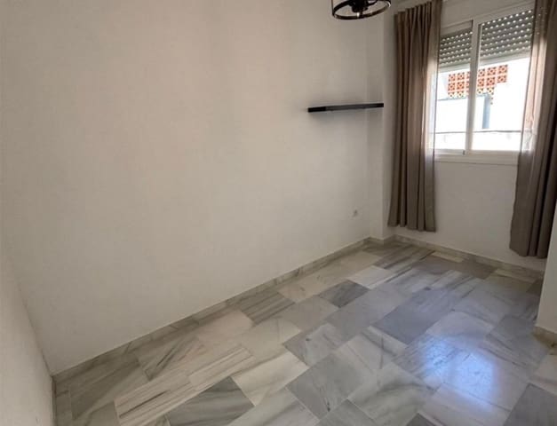 3 bedroom Penthouse for sale in Casares with pool garage - € 299,500 (Ref: 9815590)