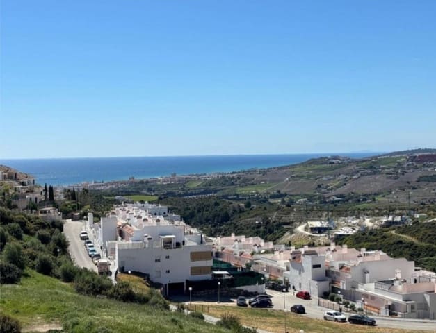 3 bedroom Penthouse for sale in Casares with pool garage - € 299,500 (Ref: 9815590)