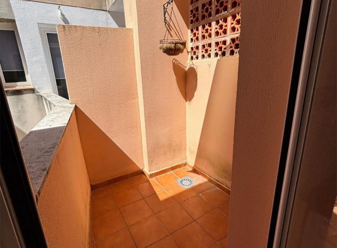 3 bedroom Penthouse for sale in Casares with pool garage - € 299,500 (Ref: 9815590)