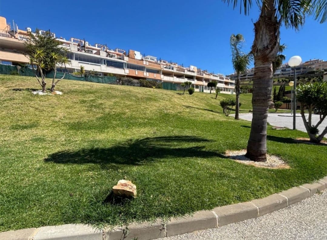 3 bedroom Penthouse for sale in Casares with pool garage - € 299,500 (Ref: 9815590)