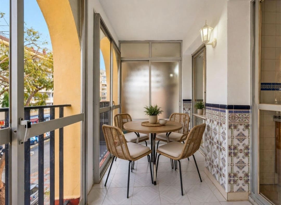 3 slaapkamer Flat te koop in Fuengirola met zwembad - € 469.000 (Ref: 9819943)