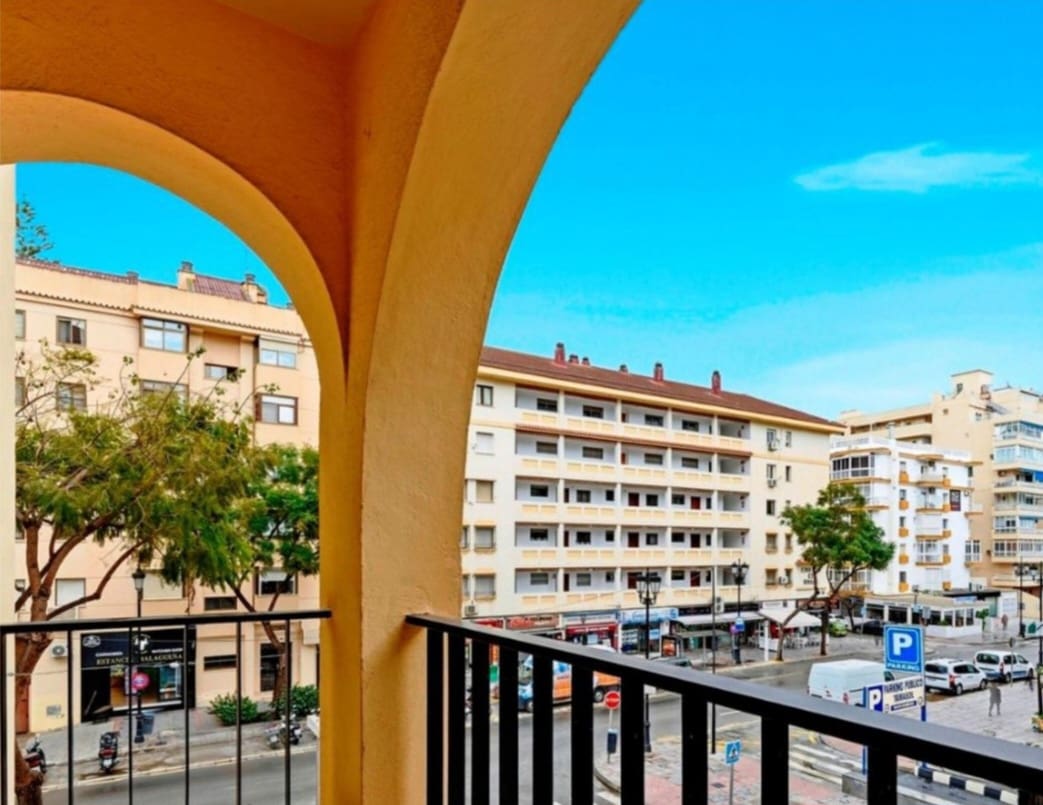 3 slaapkamer Flat te koop in Fuengirola met zwembad - € 469.000 (Ref: 9819943)