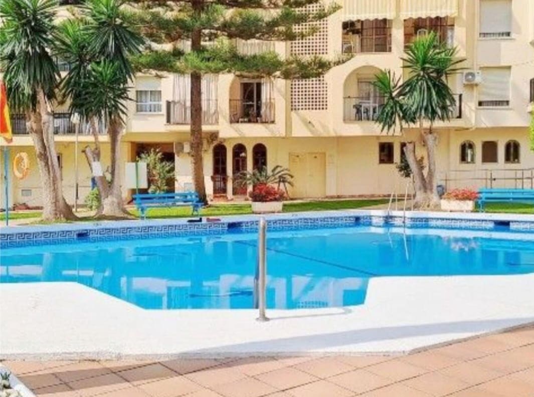 3 slaapkamer Flat te koop in Fuengirola met zwembad - € 469.000 (Ref: 9819943)