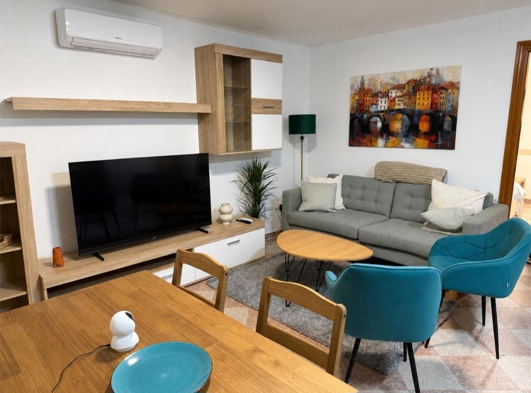 2 bedroom Apartment for rent in Villanueva del Rosario - € 750 (Ref: 9826183)