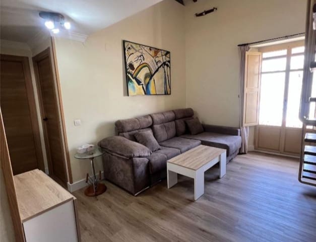 2 makuuhuone Kattohuoneisto vuokrattavana paikassa Centro Historico, Málaga kaupunki - 1 800 € (Ref: 9826185)
