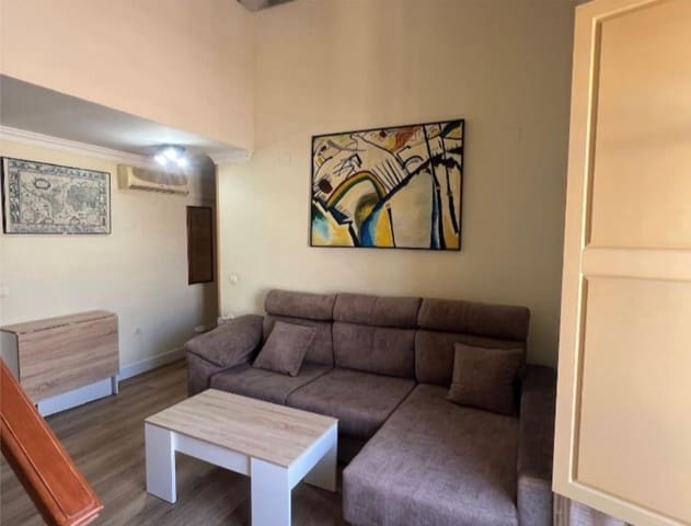 2 makuuhuone Kattohuoneisto vuokrattavana paikassa Centro Historico, Málaga kaupunki - 1 800 € (Ref: 9826185)