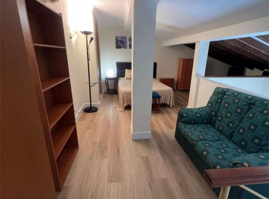 2 makuuhuone Kattohuoneisto vuokrattavana paikassa Malaga kaupunki - 1 800 € (Ref: 9826185)