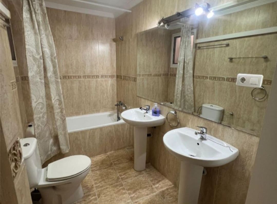 2 makuuhuone Kattohuoneisto vuokrattavana paikassa Malaga kaupunki - 1 800 € (Ref: 9826185)
