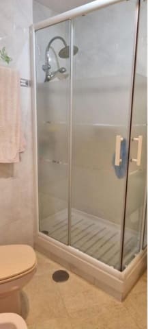 1 soveværelse Strandlejlighed til salg i Benalmádena med swimmingpool garage - € 355.000 (Ref: 9827066)