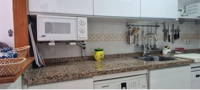 1 soveværelse Strandlejlighed til salg i Benalmádena med swimmingpool garage - € 355.000 (Ref: 9827066)