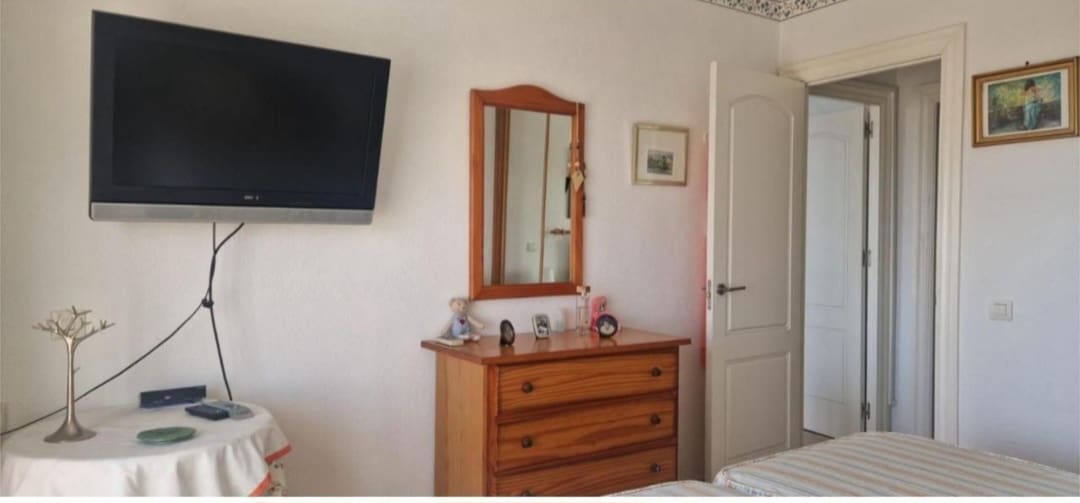 1 soverom Strandleiligheter til salgs i Benalmadena med svømmebasseng garasje - € 355 000 (Ref: 9827066)