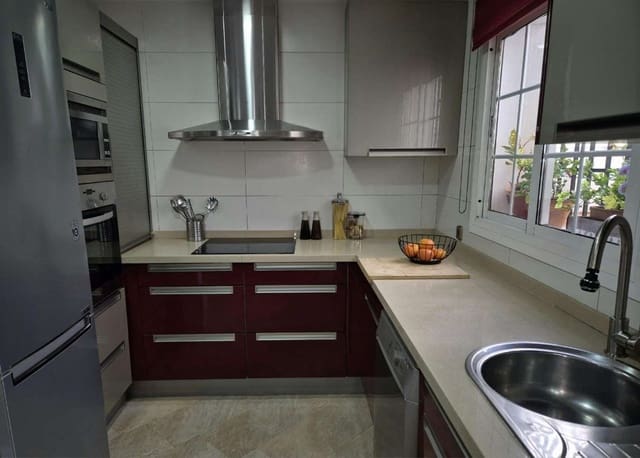 4 chambre Villa/Maison Mitoyenne à vendre à Guadalmar, Malaga ville avec piscine garage - 610 000 € (Ref: 9835249)