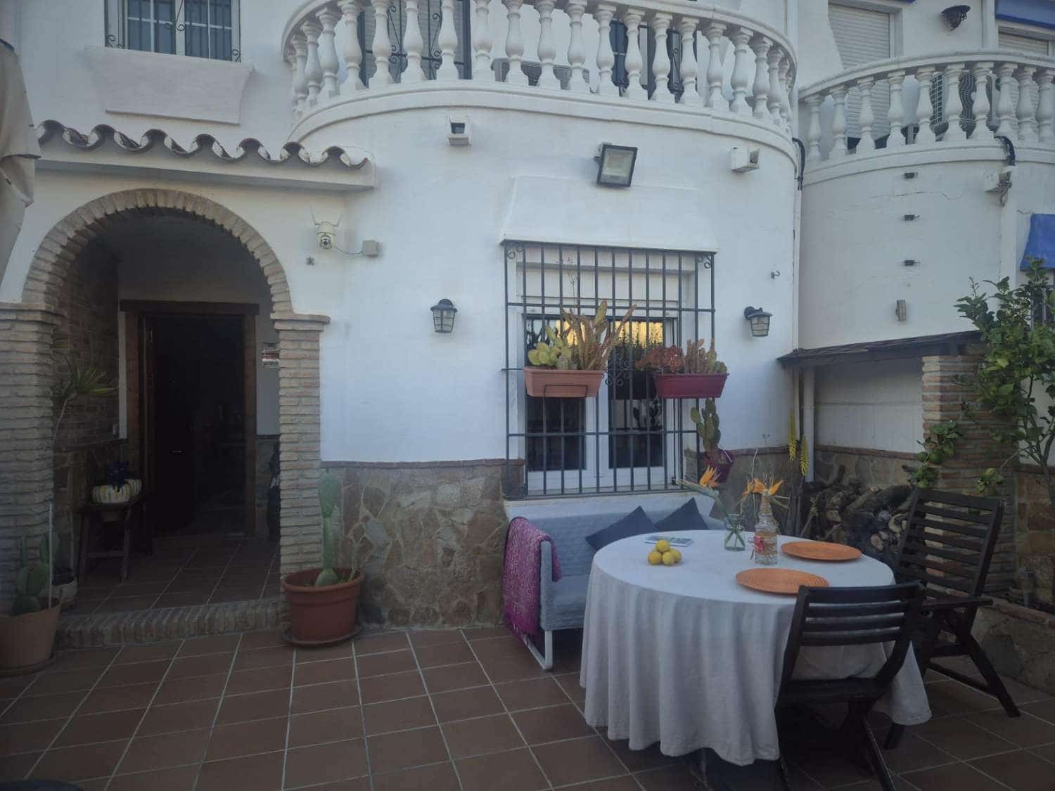 4 bedroom Terraced Villa for sale in Churriana with pool garage - € 610,000 (Ref: 9835249)
