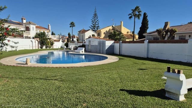 4 chambre Villa/Maison Mitoyenne à vendre à Guadalmar, Malaga ville avec piscine garage - 610 000 € (Ref: 9835249)