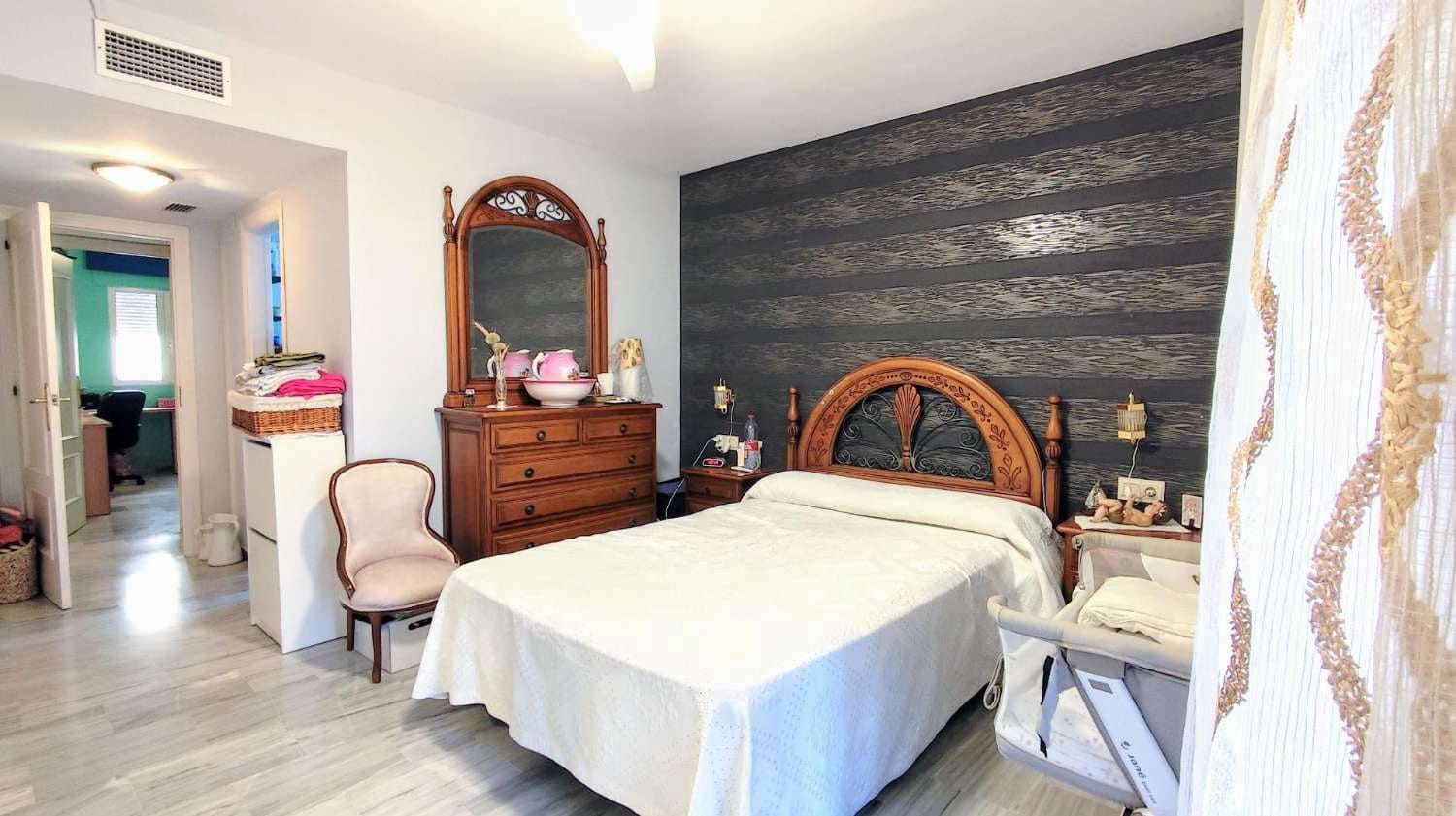 3 bedroom Flat for sale in Torremolinos - € 350,000 (Ref: 9835250)