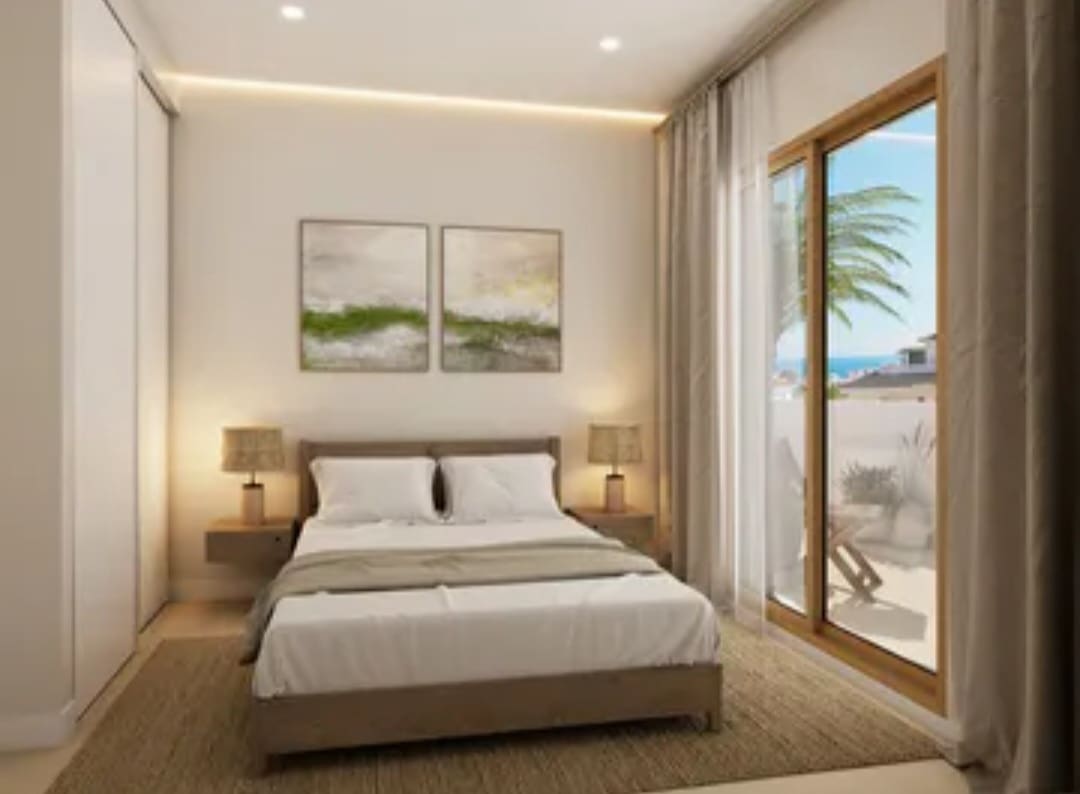 1 bedroom Beach Apartment for sale in Fuengirola with pool - € 250,000 (Ref: 9838923)