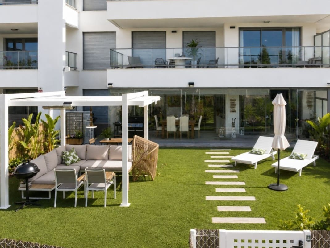 3 sypialnia Mieszkanie na sprzedaż w Mijas z basenem garażem - 609 000 € (Ref: 9838927)