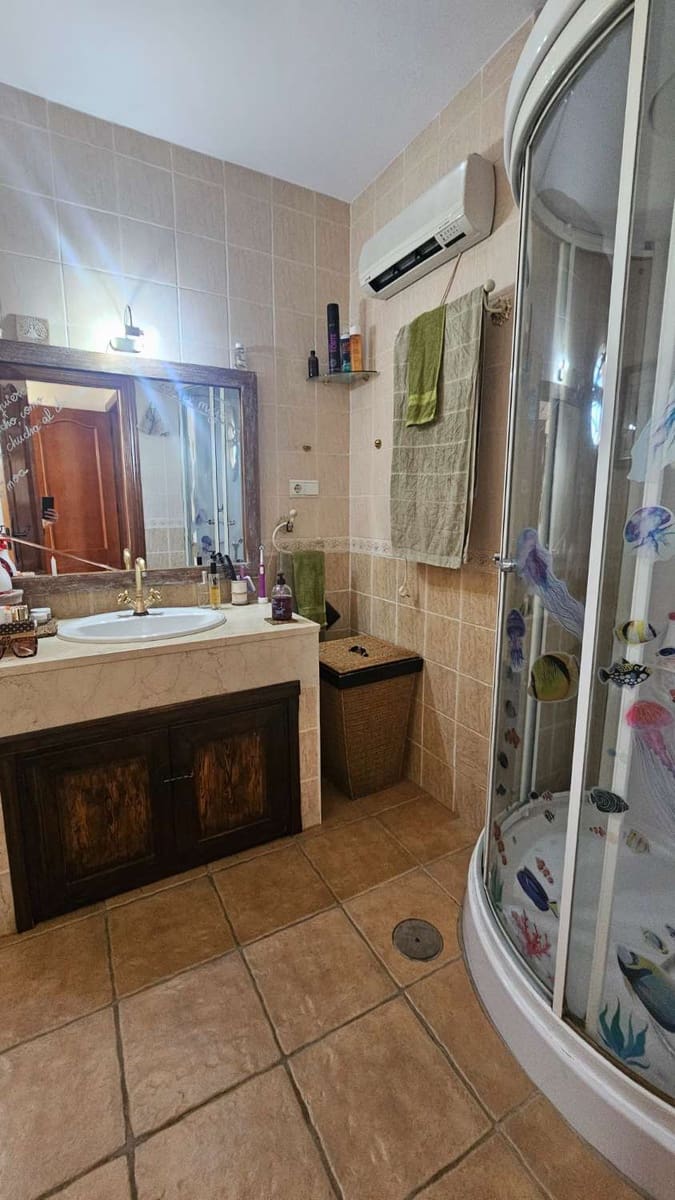 4 bedroom Villa for sale in Alhaurin de la Torre with pool garage - € 720,000 (Ref: 9840084)