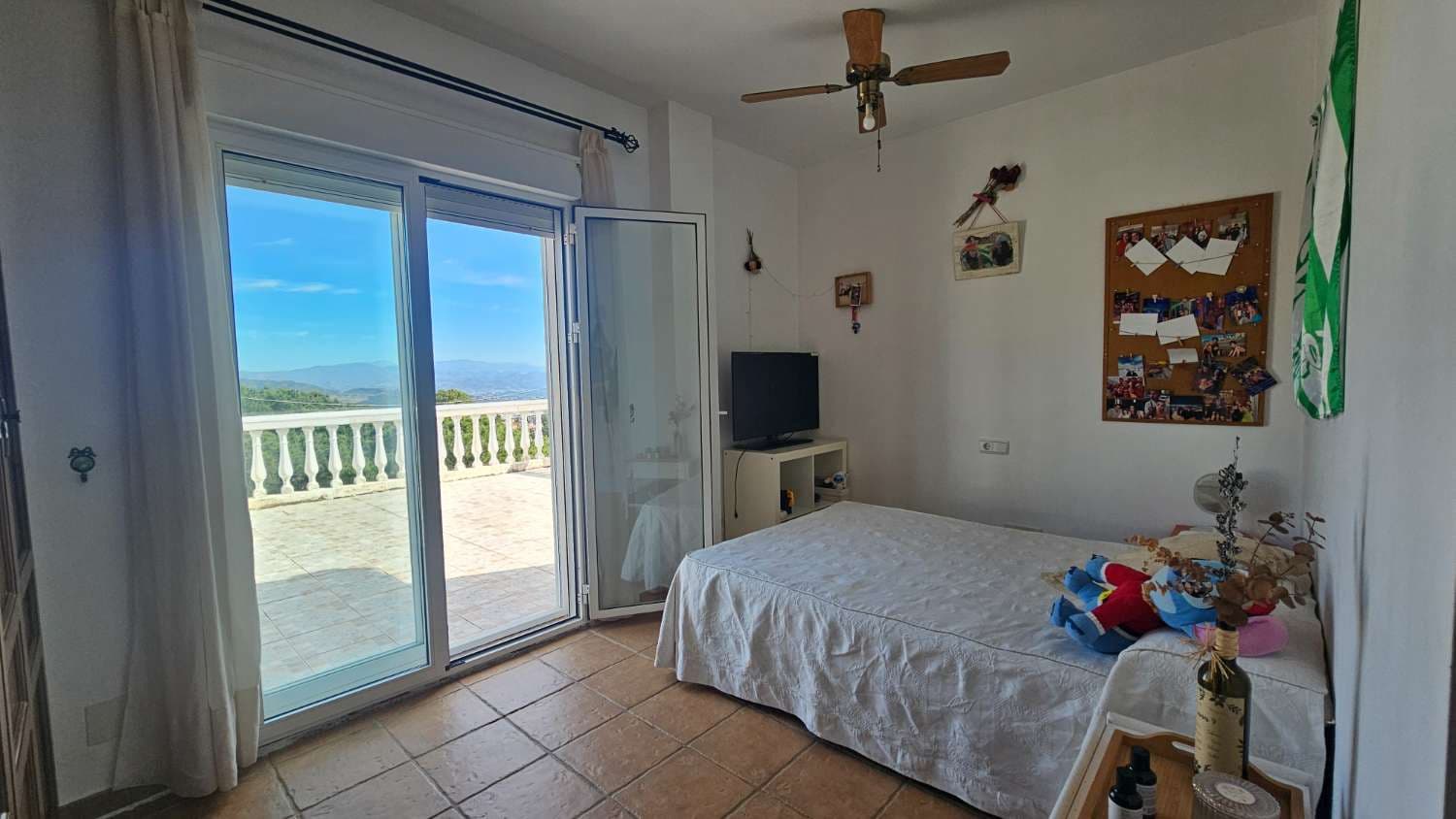 4 bedroom Villa for sale in Alhaurin de la Torre with pool garage - € 720,000 (Ref: 9840084)