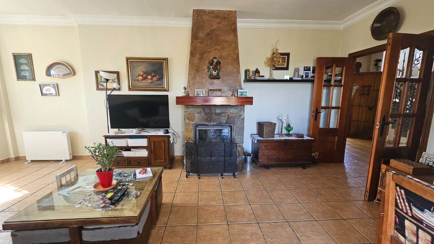 4 bedroom Villa for sale in Alhaurin de la Torre with pool garage - € 720,000 (Ref: 9840084)