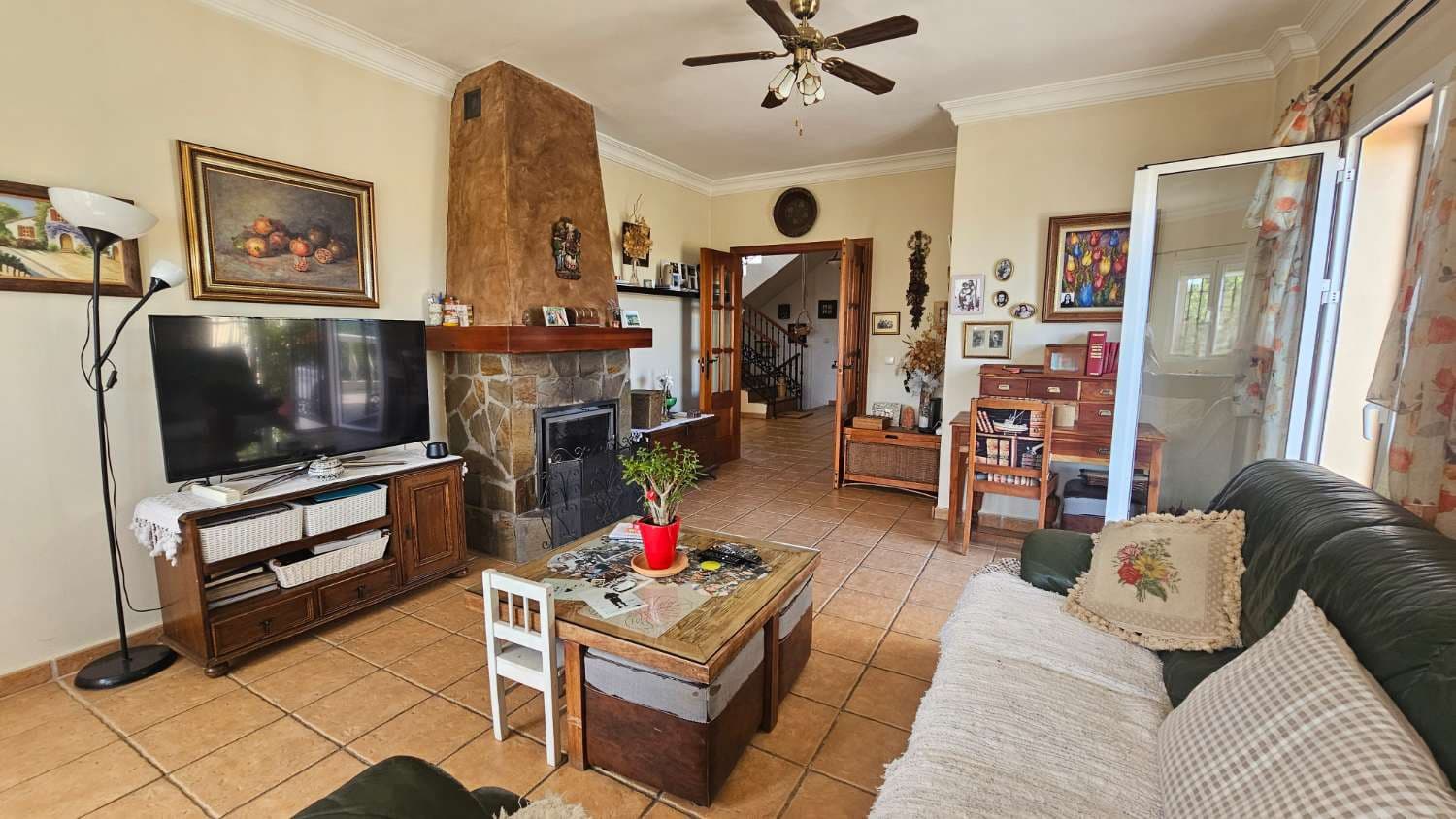 4 bedroom Villa for sale in Alhaurin de la Torre with pool garage - € 720,000 (Ref: 9840084)