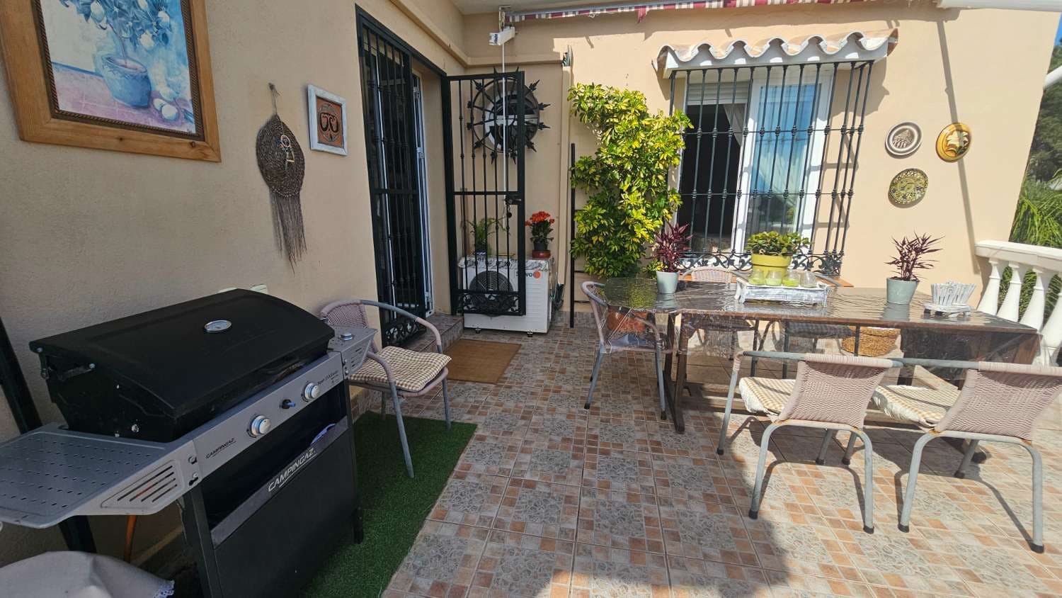 4 bedroom Villa for sale in Alhaurin de la Torre with pool garage - € 720,000 (Ref: 9840084)
