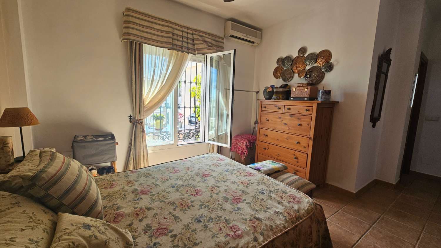4 bedroom Villa for sale in Alhaurin de la Torre with pool garage - € 720,000 (Ref: 9840084)