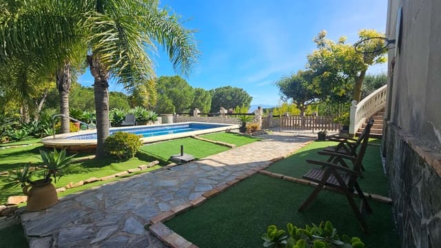 4 quarto Moradia para venda em Alhaurín de la Torre com piscina garagem - 720 000 € (Ref: 9840084)