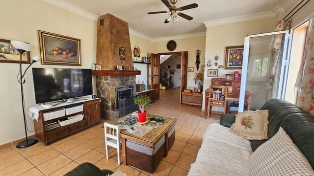 4 quarto Moradia para venda em Alhaurín de la Torre com piscina garagem - 720 000 € (Ref: 9840084)
