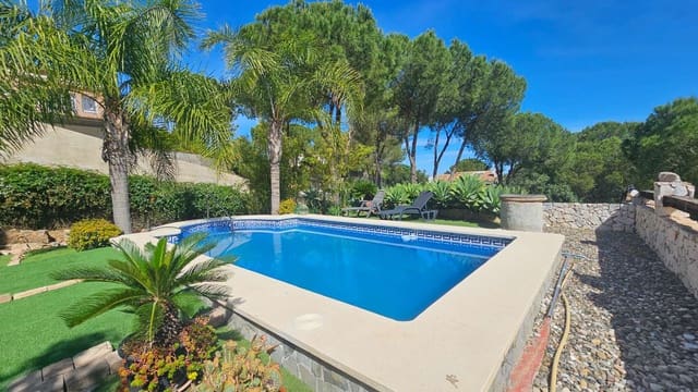4 quarto Moradia para venda em Alhaurín de la Torre com piscina garagem - 720 000 € (Ref: 9840084)
