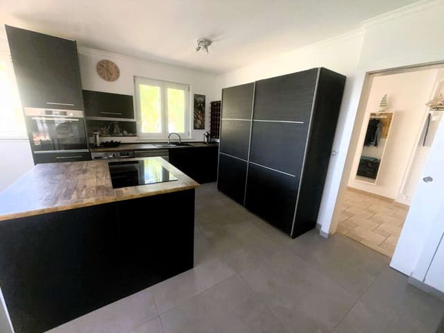 7 sypialnia Willa na sprzedaż w Alhaurín de la Torre z basenem garażem - 770 000 € (Ref: 9844917)