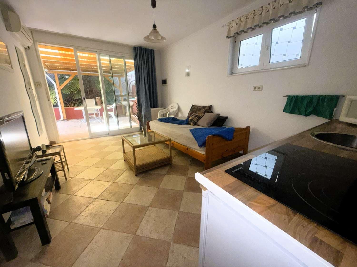 7 sypialnia Willa na sprzedaż w Alhaurin de la Torre z basenem garażem - 770 000 € (Ref: 9844917)