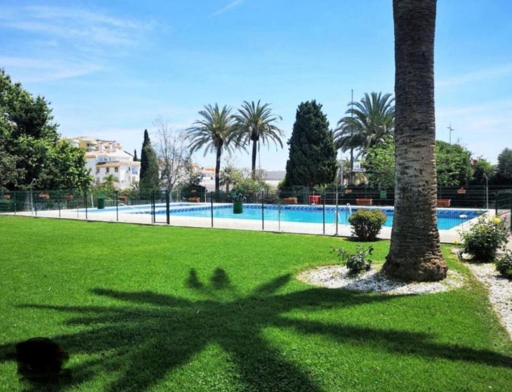 1 bedroom Beach Apartment for sale in Benalmadena with pool garage - € 293,000 (Ref: 9851582)