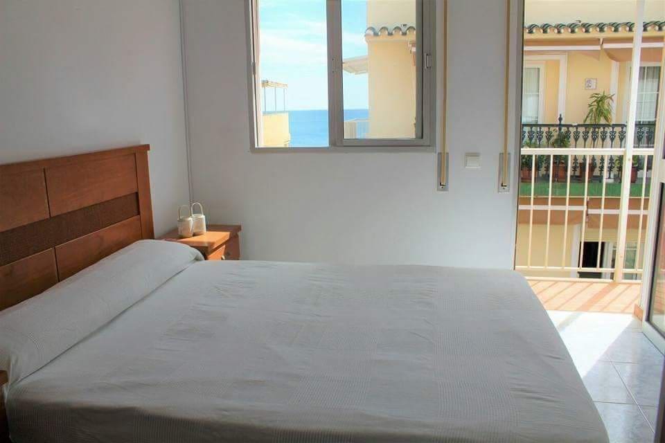 2 bedroom Beach Apartment for rent in Torremolinos - € 1,250 (Ref: 9859106)