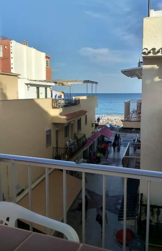 2 bedroom Beach Apartment for rent in Torremolinos - € 1,250 (Ref: 9859106)