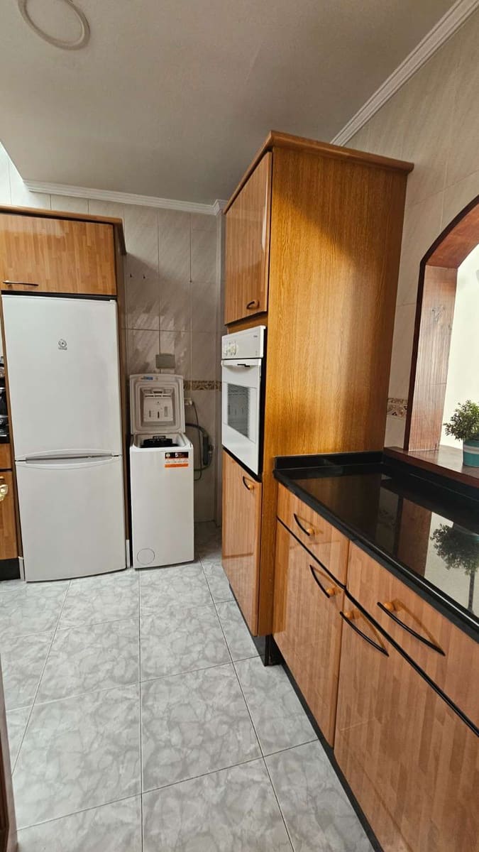 2 bedroom Beach Apartment for rent in Torremolinos - € 1,250 (Ref: 9859106)