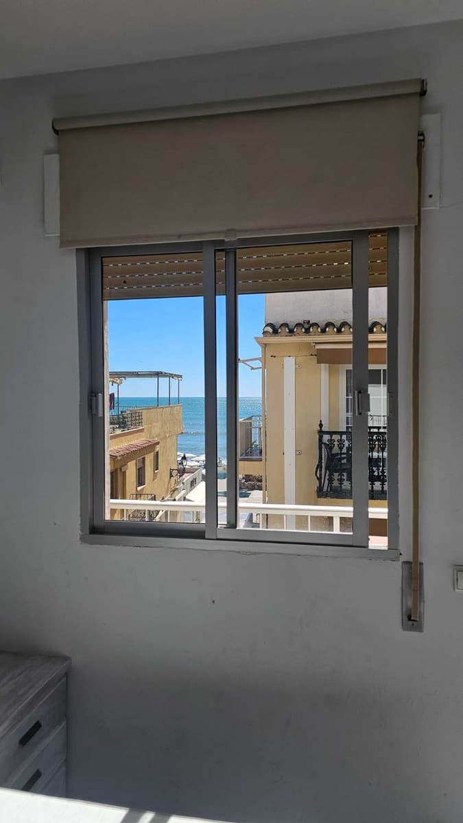 2 bedroom Beach Apartment for rent in Torremolinos - € 1,250 (Ref: 9859106)