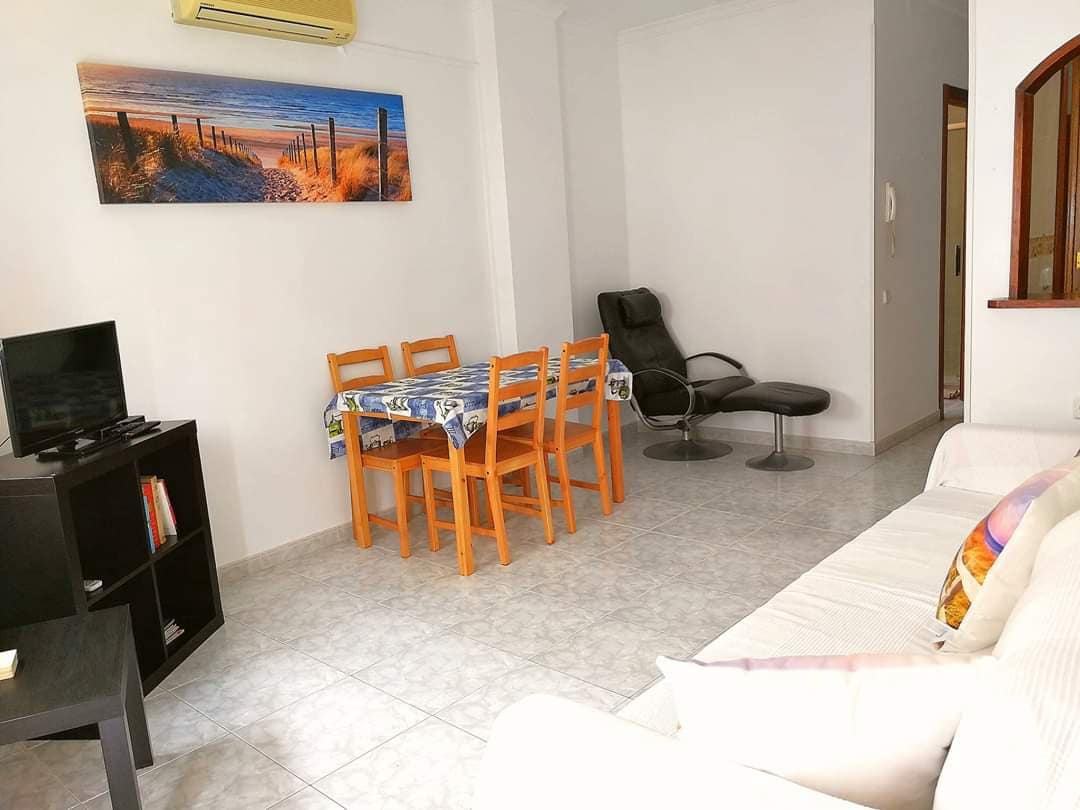 2 bedroom Beach Apartment for rent in Torremolinos - € 1,250 (Ref: 9859106)
