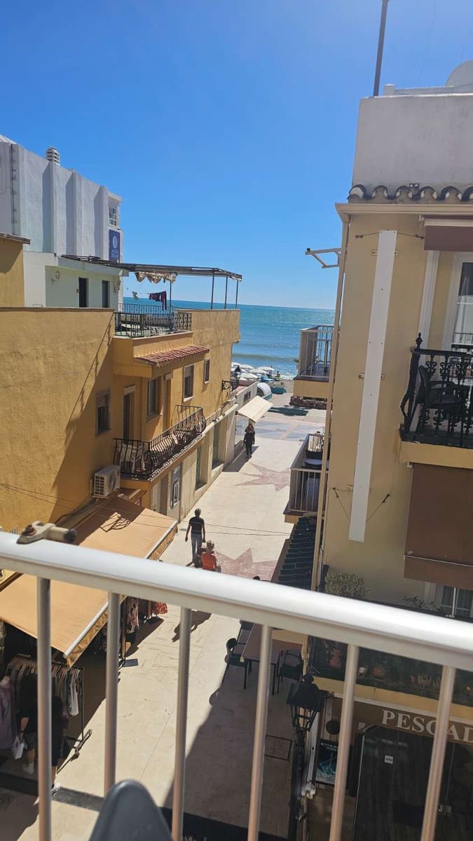 2 bedroom Beach Apartment for rent in Torremolinos - € 1,250 (Ref: 9859106)