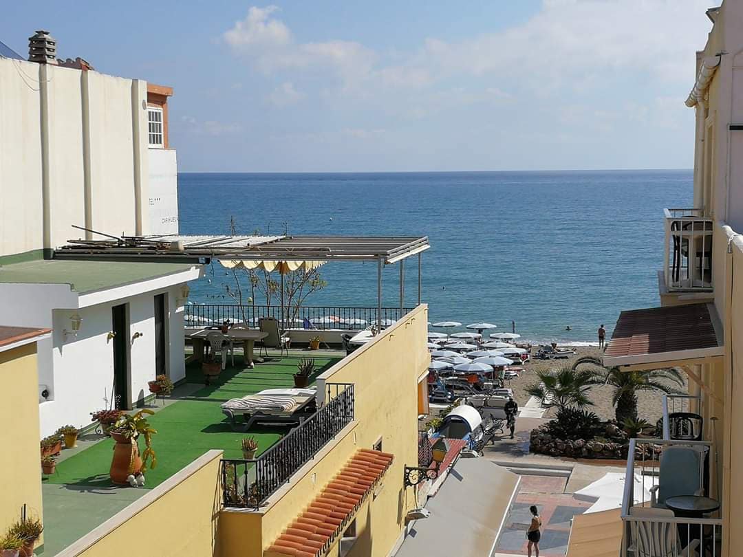 2 bedroom Beach Apartment for rent in Torremolinos - € 1,250 (Ref: 9859106)